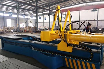 为什么数控加工中心机器加工表面光洁度不好？